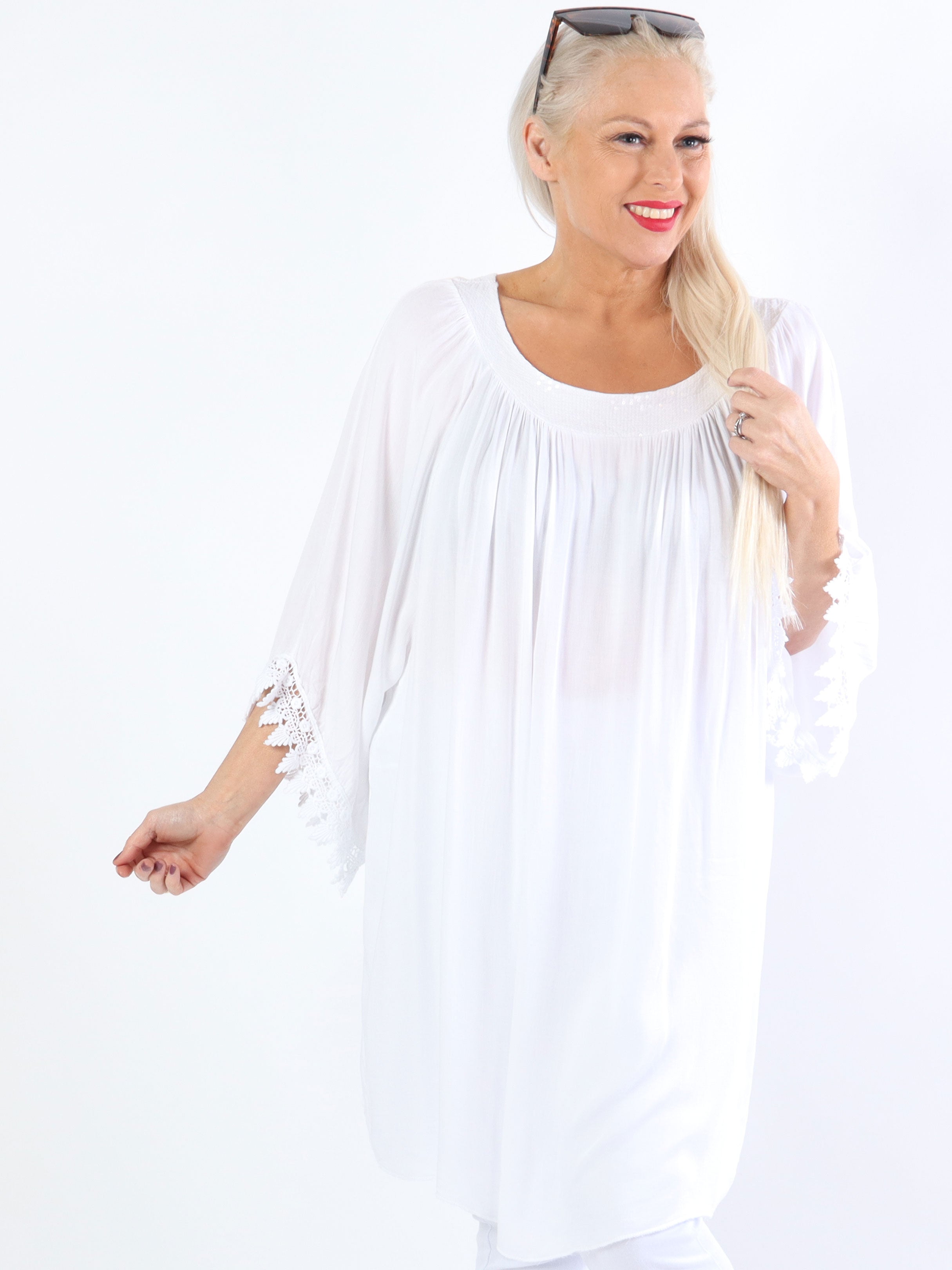 Dolores - Plus size tunikakjole med pailletter og broderinger